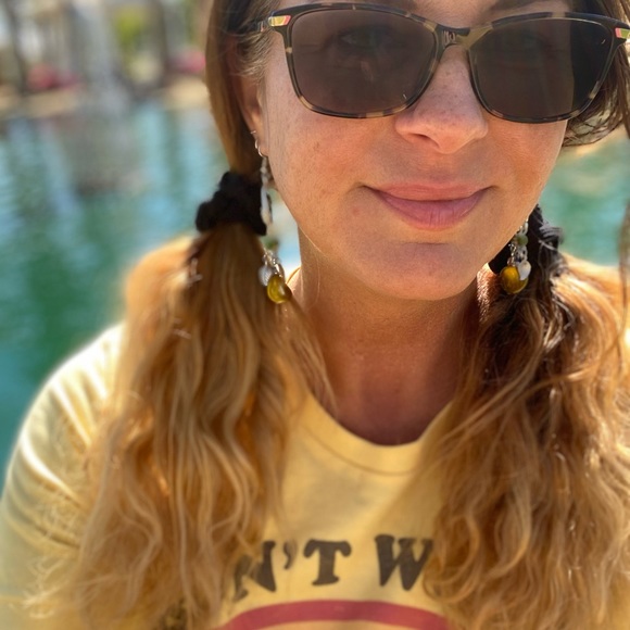 Meet your Posher, Cassidy - Picture 2 of 11